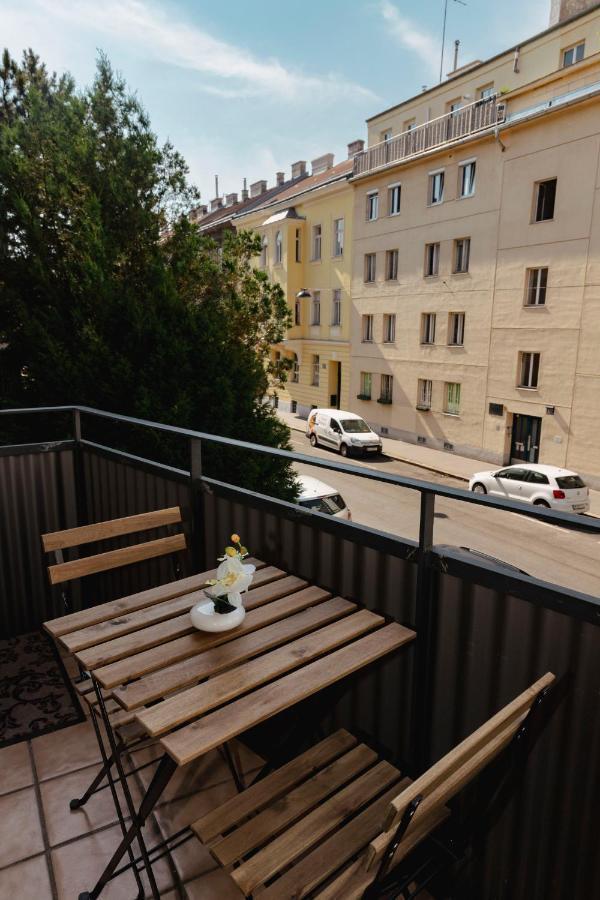 Beautiful 2-Bedroom Apartment Near Schoenbrunn Βιέννη Εξωτερικό φωτογραφία