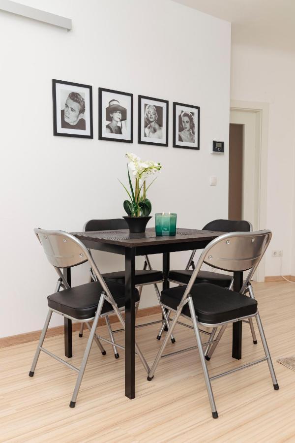 Beautiful 2-Bedroom Apartment Near Schoenbrunn Βιέννη Εξωτερικό φωτογραφία